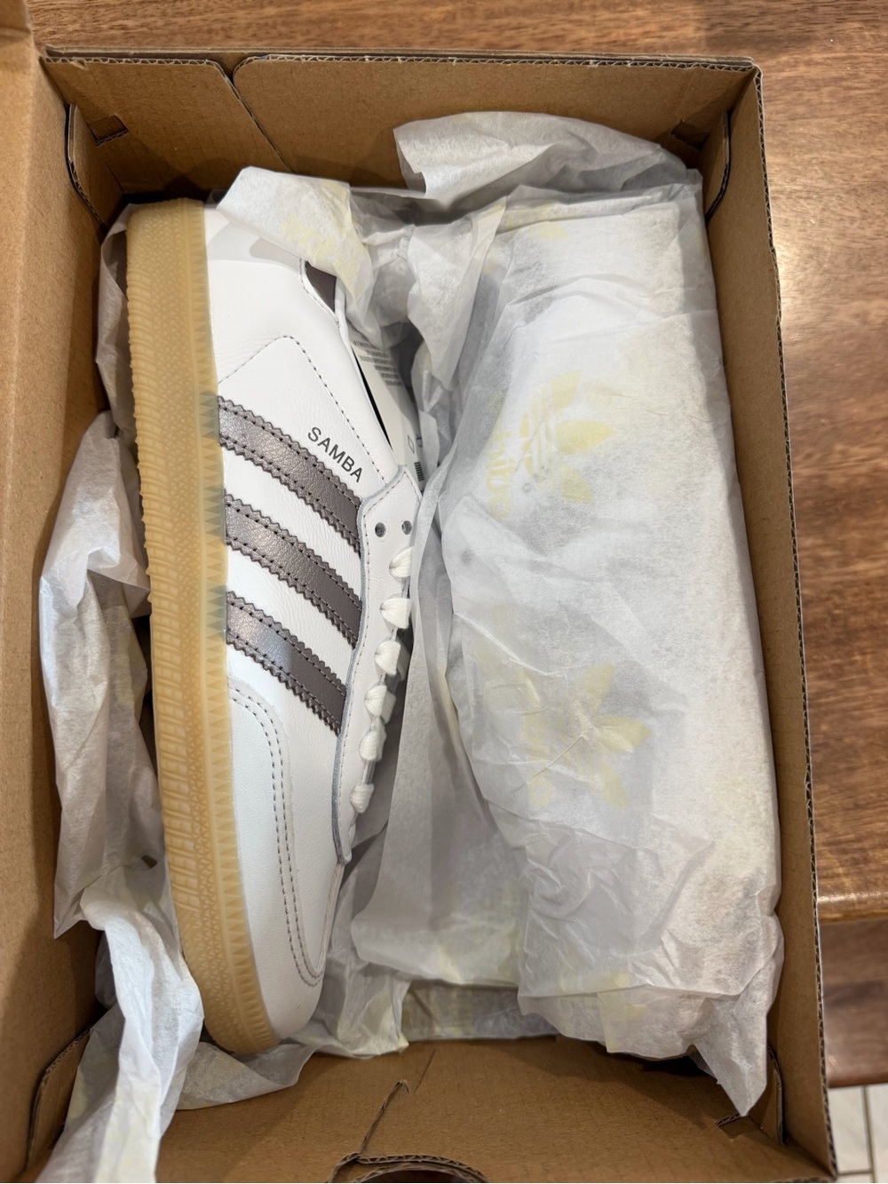 Adidas Samba OG W Sneakers in White with Brown Stripes - Picture 5 of 5